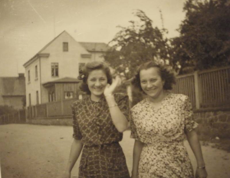 1946..